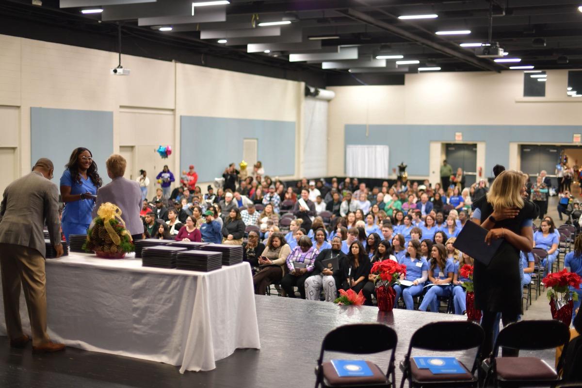 推荐正规买球平台 holds Health and Professional Services Programs graduation